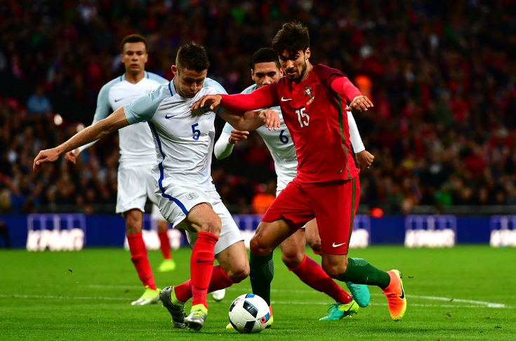 《西甲买球平台推荐：安全可靠的投注选择与技巧》